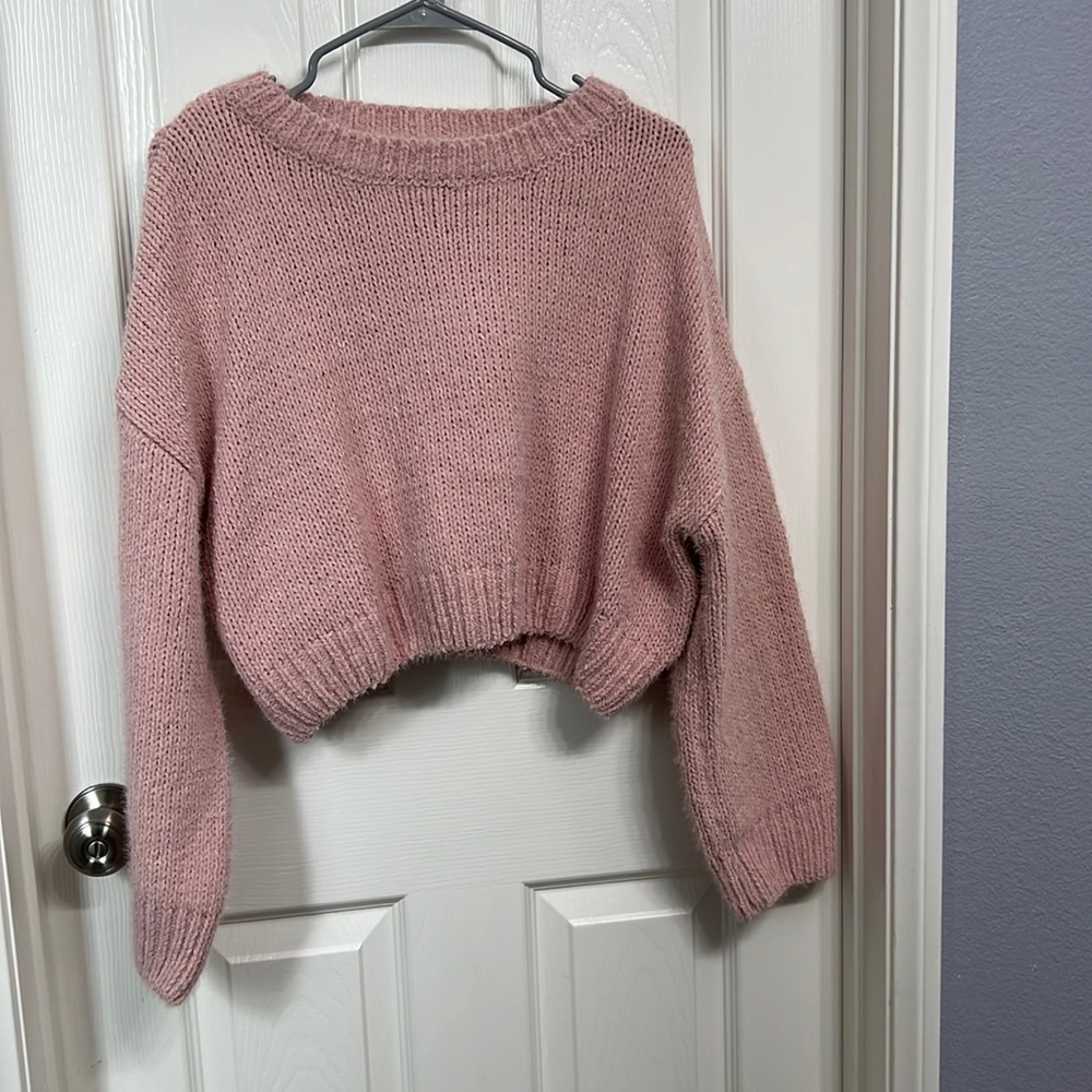 Light Pink Chunky knit cropped sweater